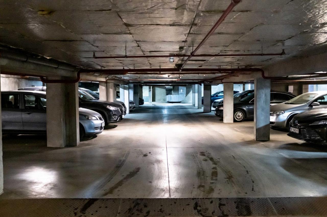 Semiramida Central Studio Varna Exteriör bild